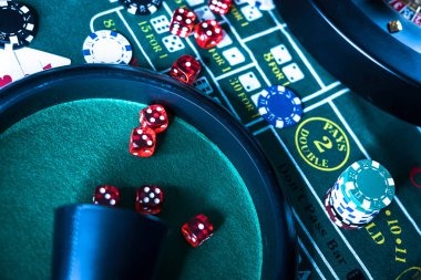 bacan live-dealer table with badminton match ticker